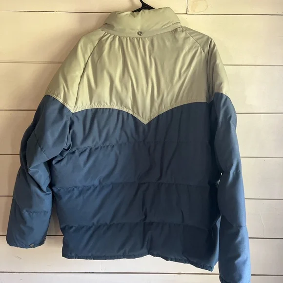 Men's Two-Tone Blue and Gray Puffer Jacket - Picture 3 of 7